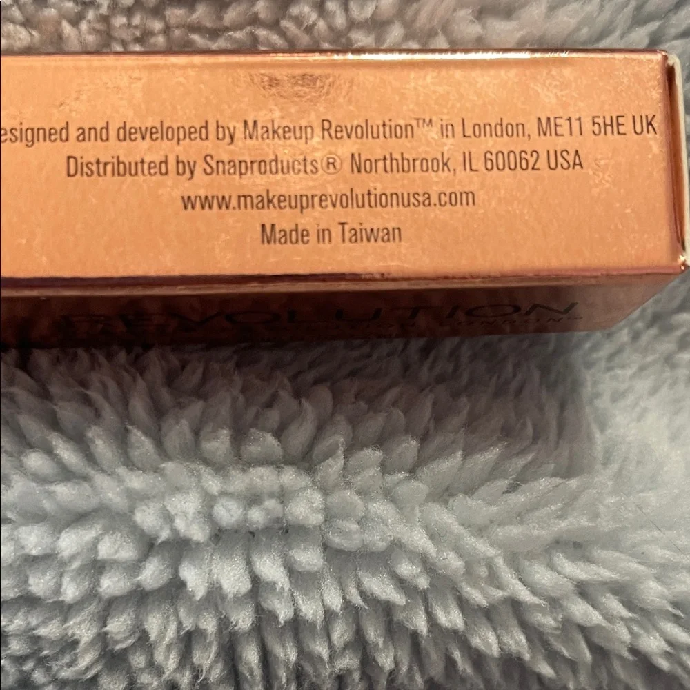 Revolution Salvation Velvet Lip Lacquer - Vivid Coral